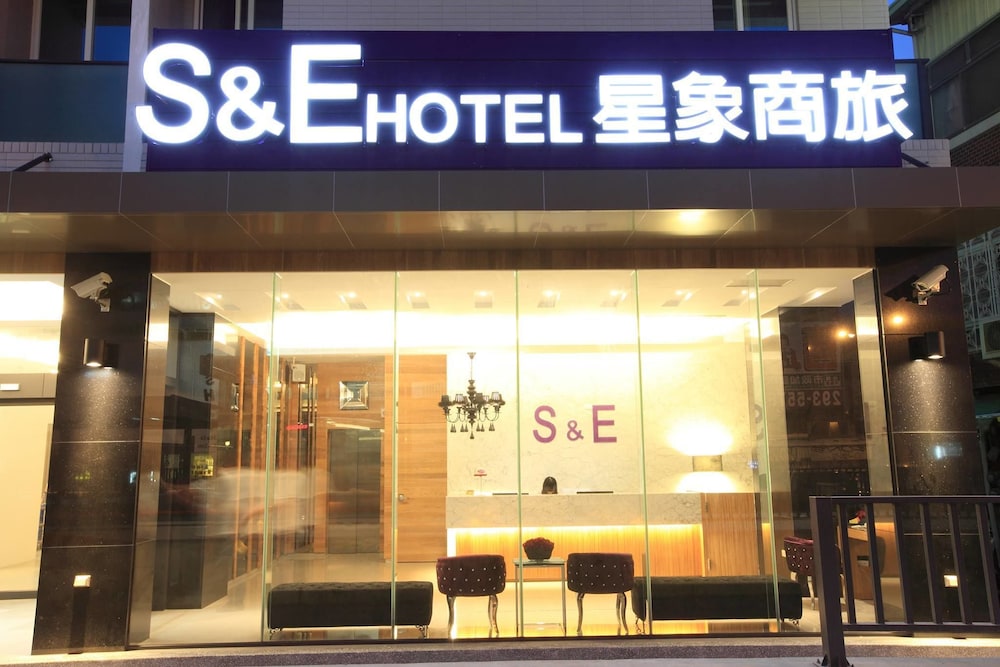 S&amp;E Hotel 2/61
