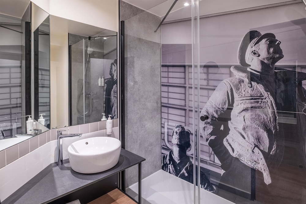 Radisson Hotel Paris Le Bourget 49/51