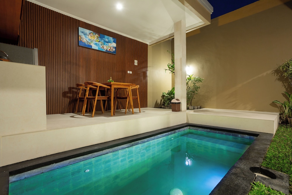 Karana Villa Bali 44/64