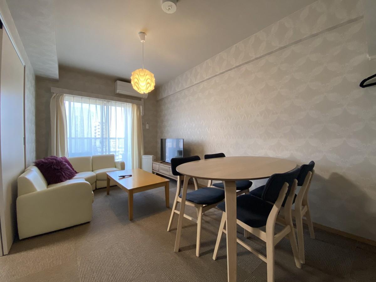 Suite, Triple, River View, Night View