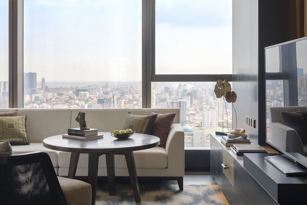 Rosewood Phnom Penh 70/76