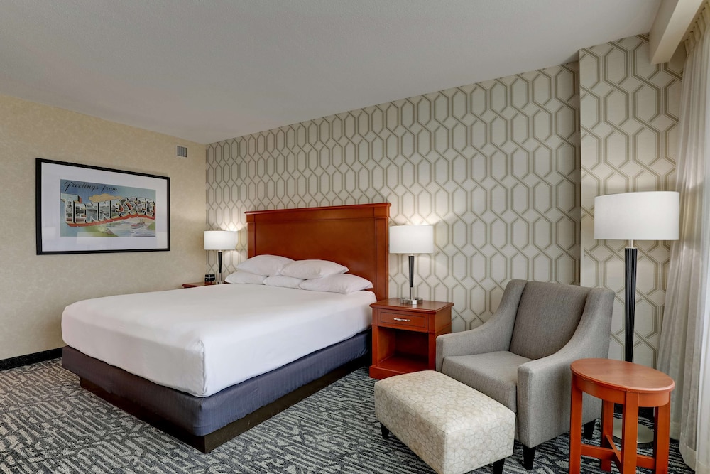 Drury Plaza Hotel Nashville Franklin 8/50