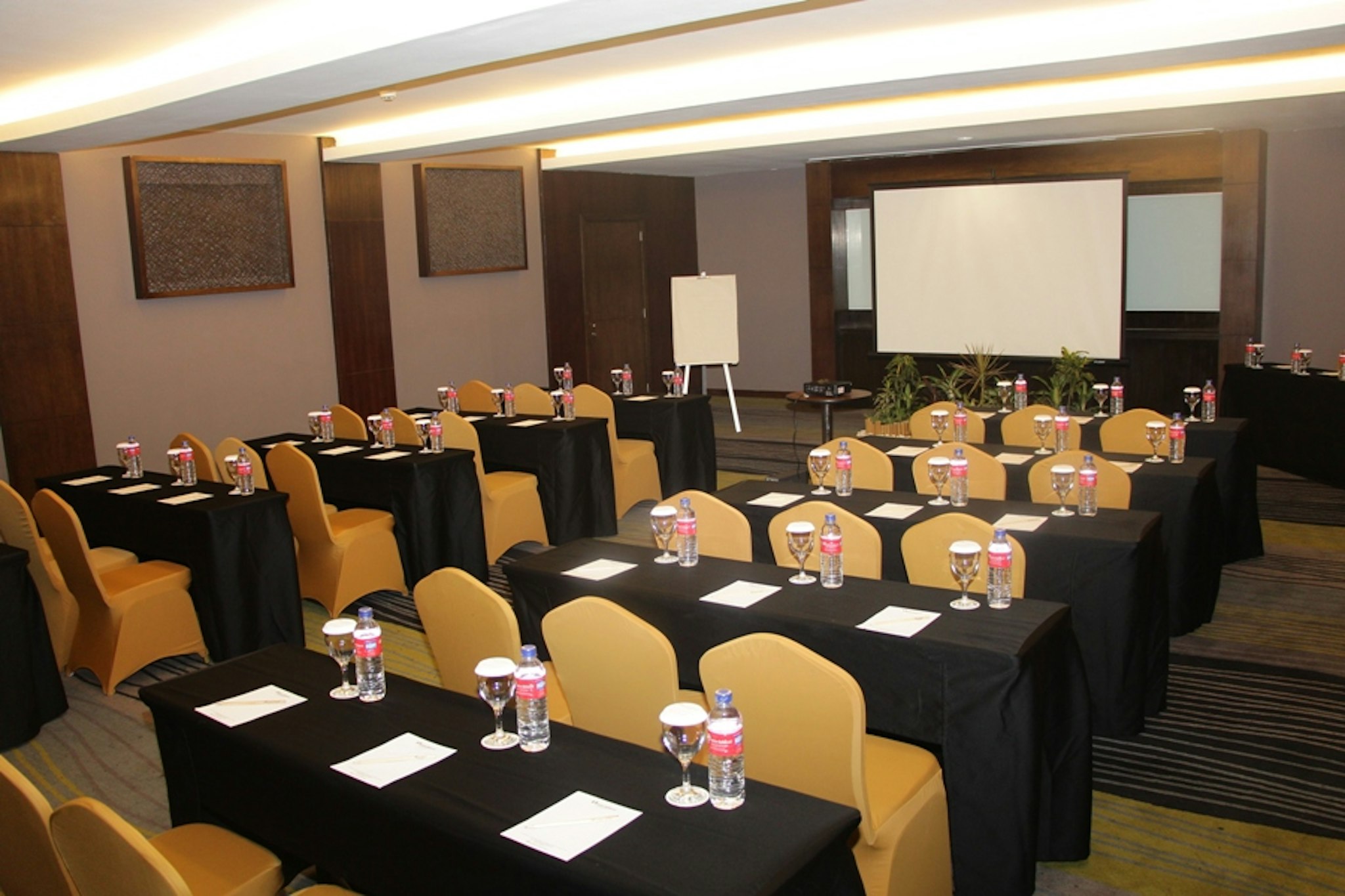 SWISS-BELHOTEL BALIKPAPAN 51/58