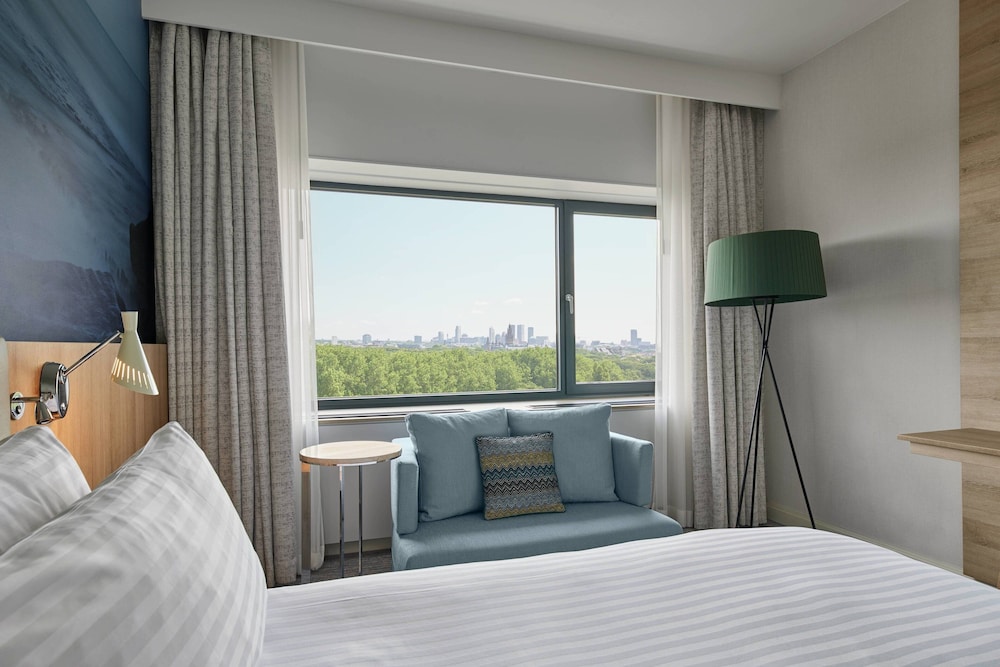 غرفة سوبيريور بسرير كينج، The Hague Marriott Hotel 4/7