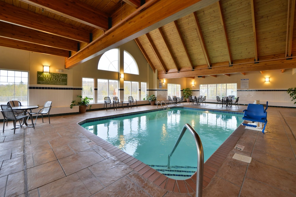 Sleep Inn & Suites near Spirit Mountain 3/49