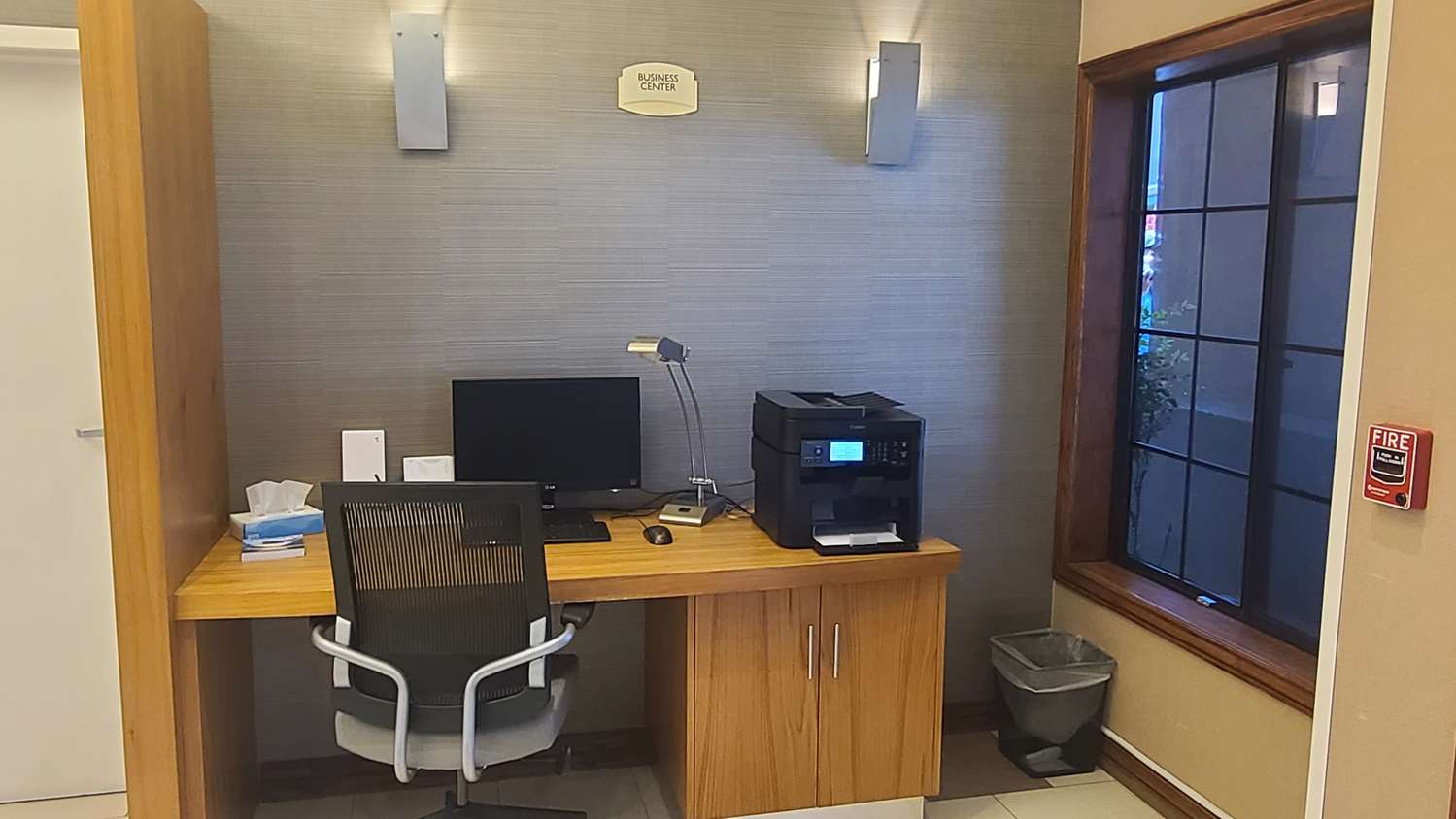Best Western Hesperia Victorville Suites 20/22