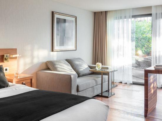 Superior, Twin Beds, Mountain View