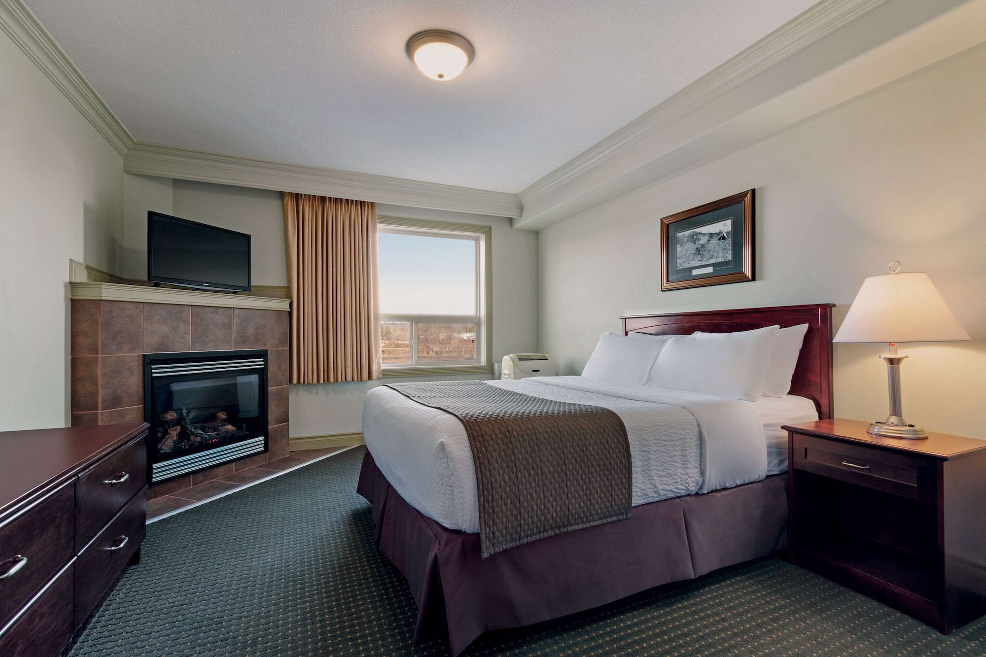غرفة بسرير كوين لذوي الإعاقة، Quality Inn & Suites Whitecourt 3/8