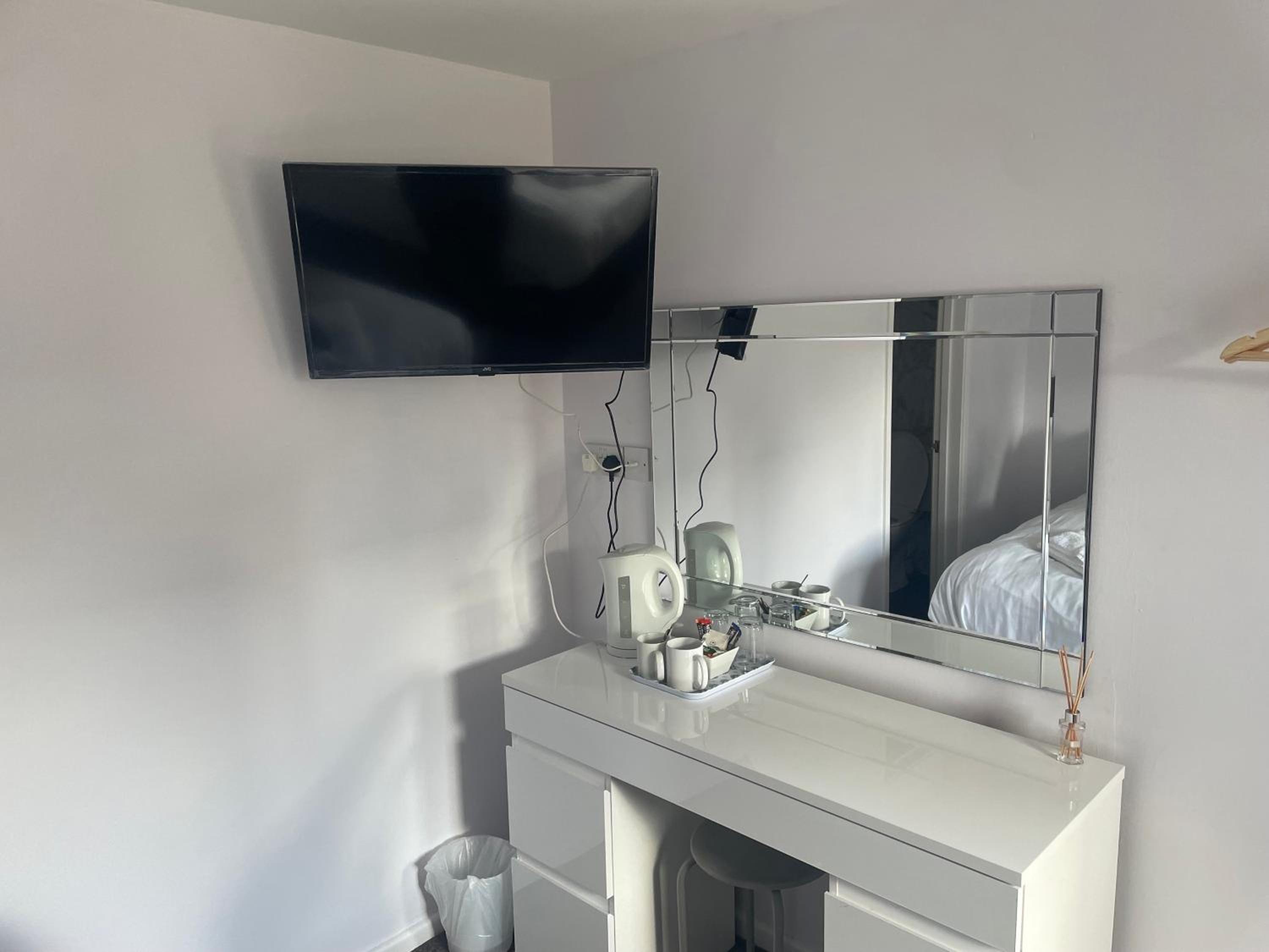 Coach House Hotel 59/60