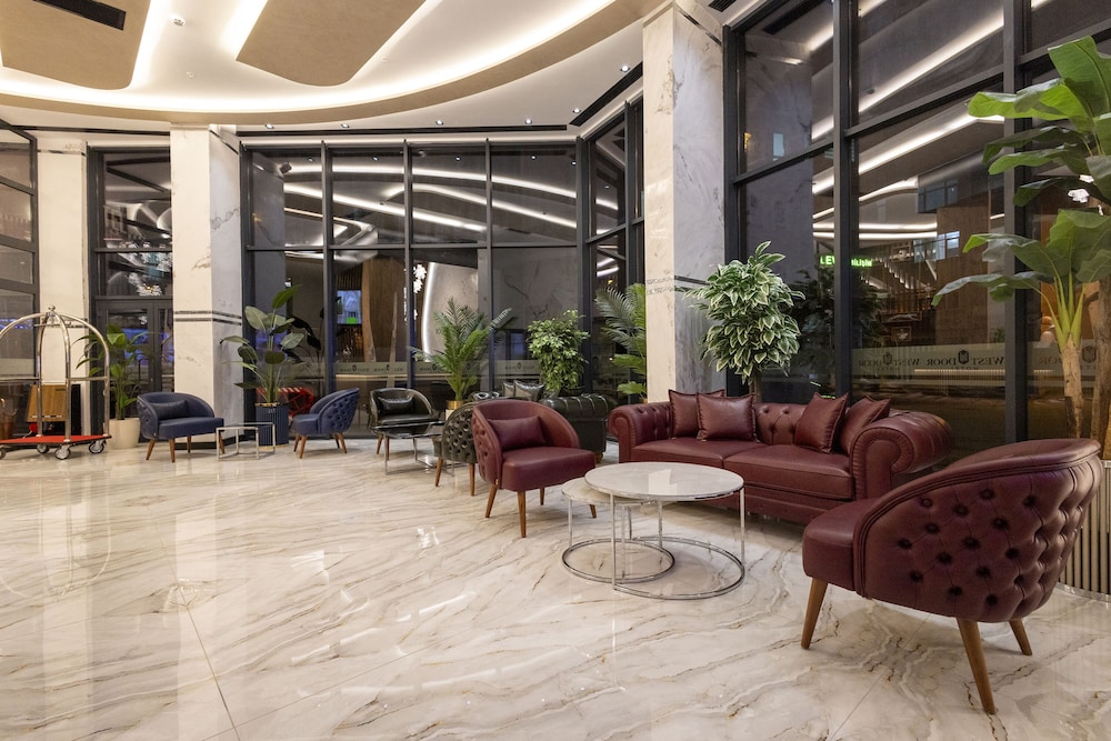 Westdoor Hotel 31/50