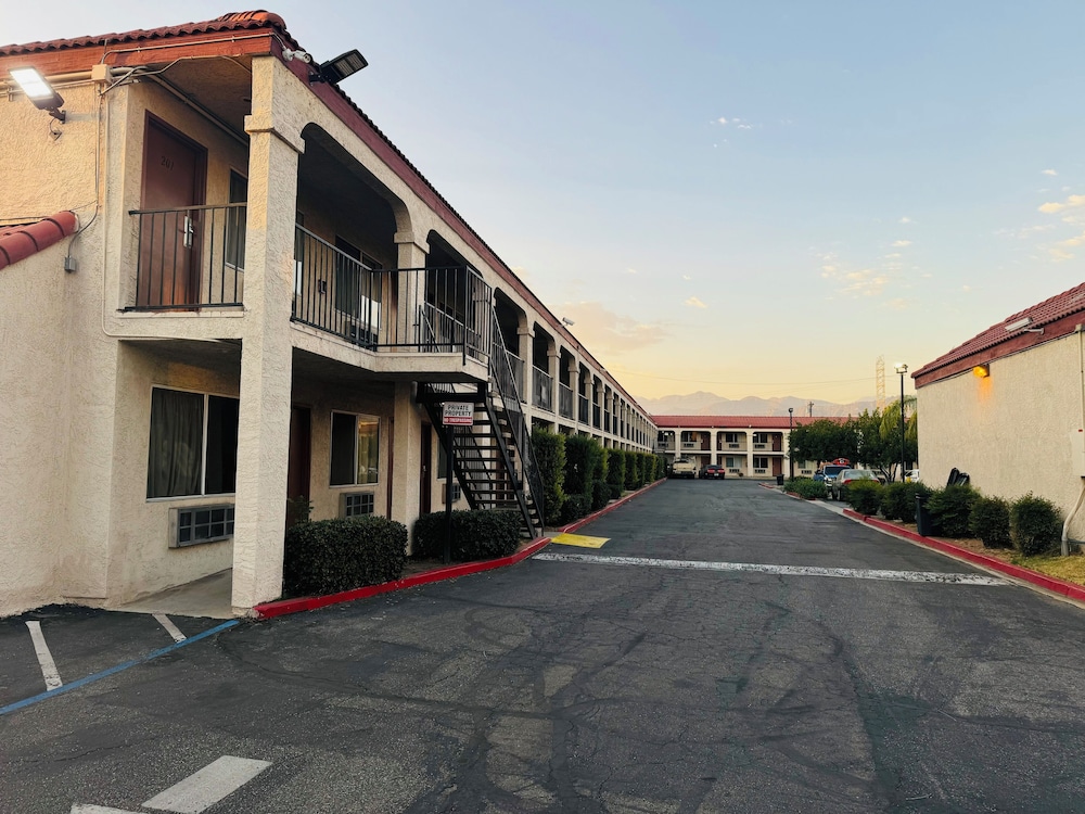 Casa Blanca Hotel & Suites Azusa 29/37