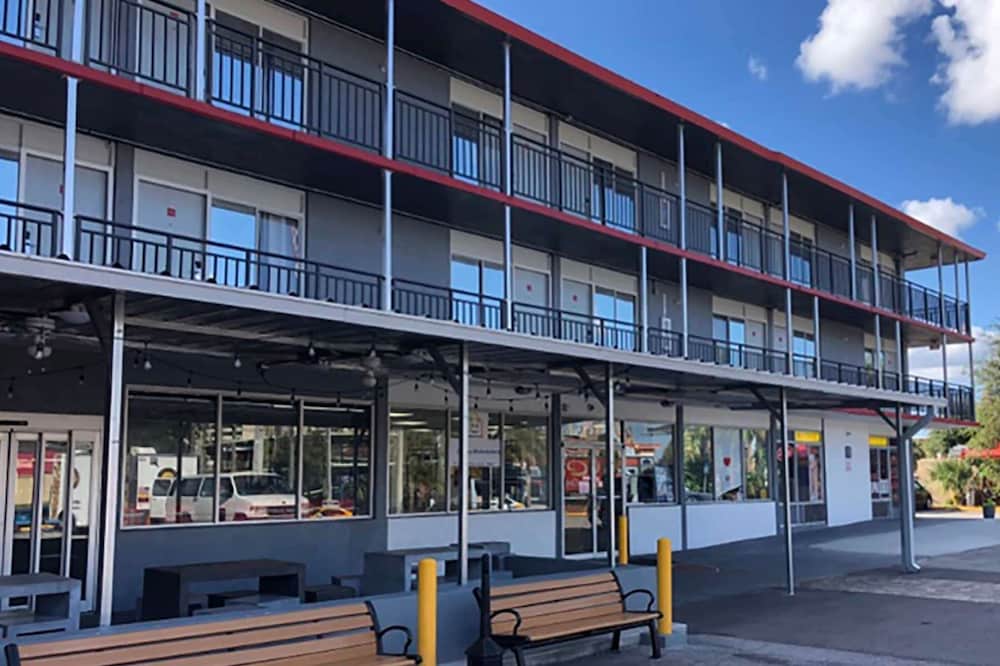 Travelodge by Wyndham Orlando / Heart of International Drive 32/38