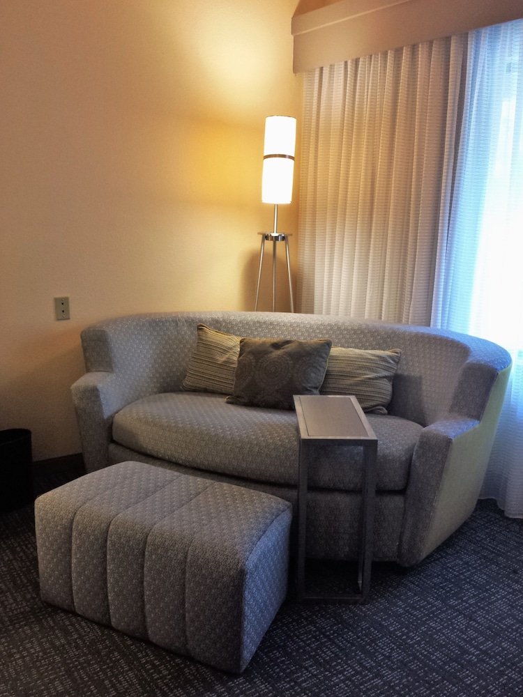 Courtyard By Marriott Orlando East/Ucf Area 26/50