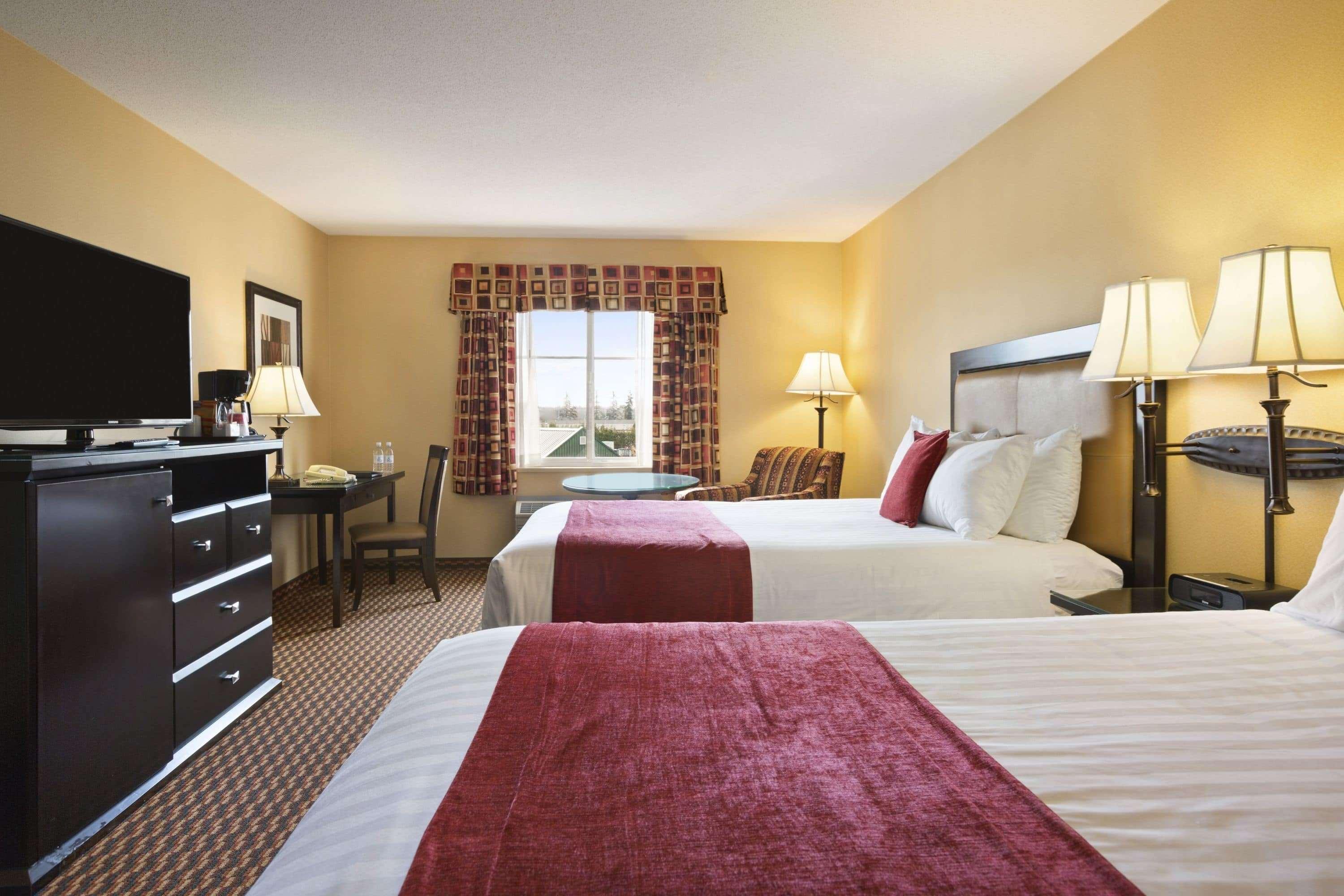 Efficiency, 2 Queen Beds