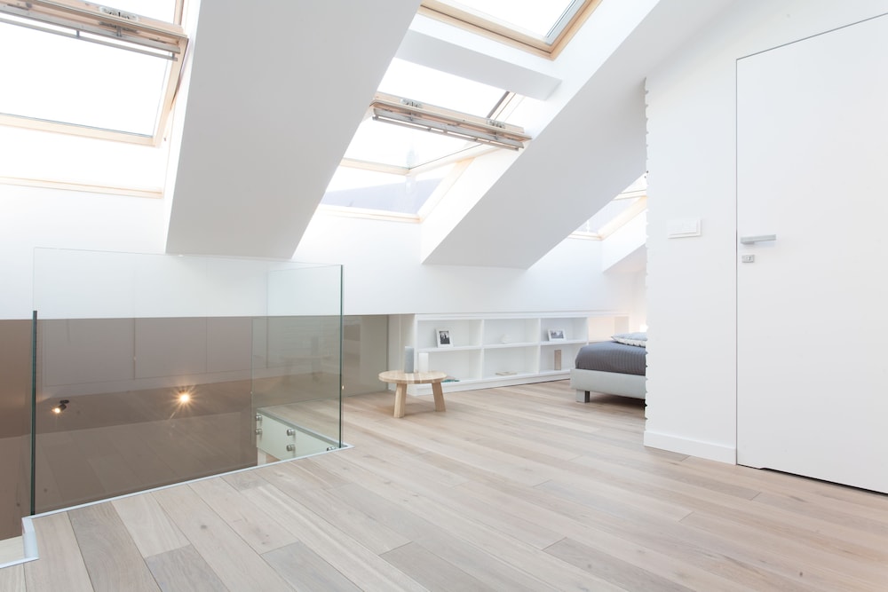 Luxury Mint Apartments Main Square 24/50