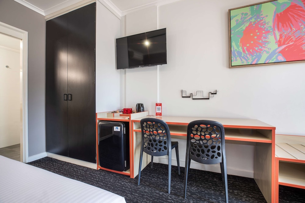 Nightcap at Ferntree Gully Hotel Motel 54/65