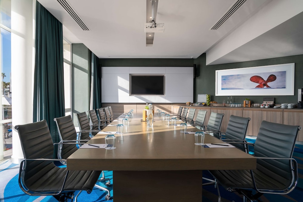 Radisson Collection Hotel, Waterfront Cape Town 38/44