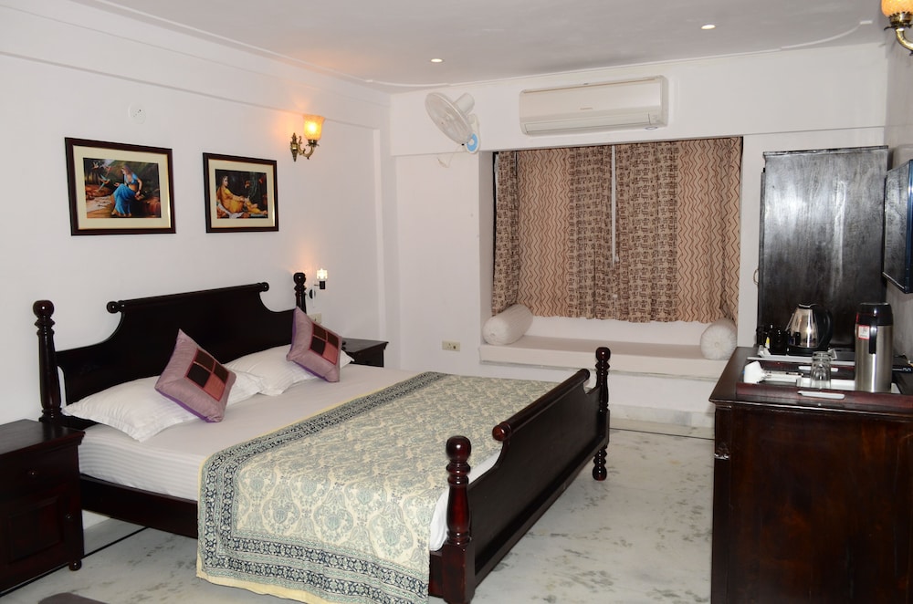 KOTRA HAVELI 18/50