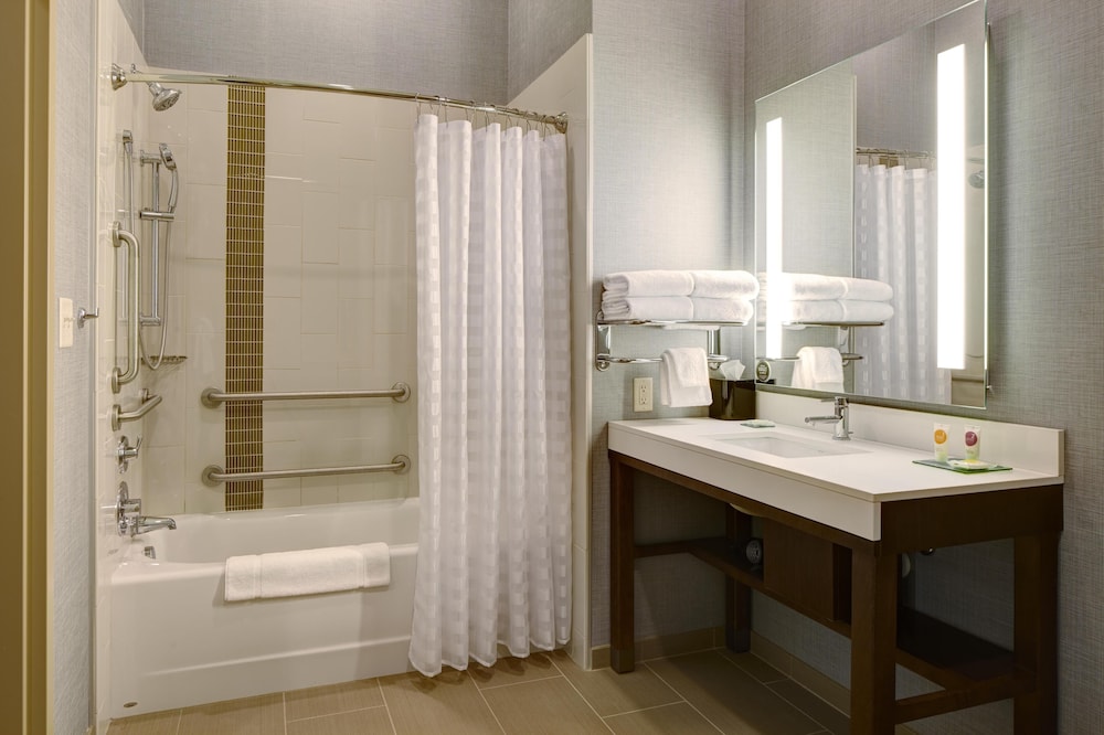 Hyatt Place St Paul Downtown 40/43