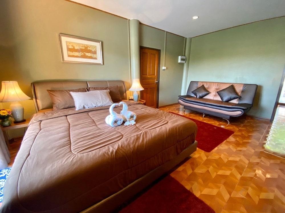 2 BEDROOMS, FAMILY, RIVER VIEW
