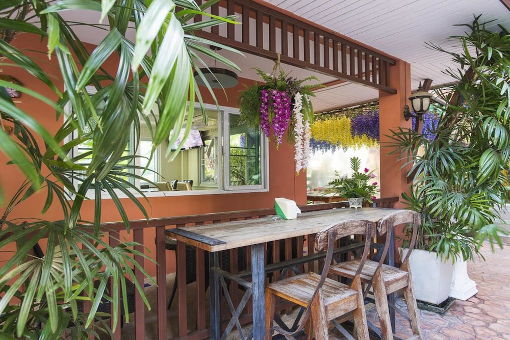 Orchid Resort 2/46