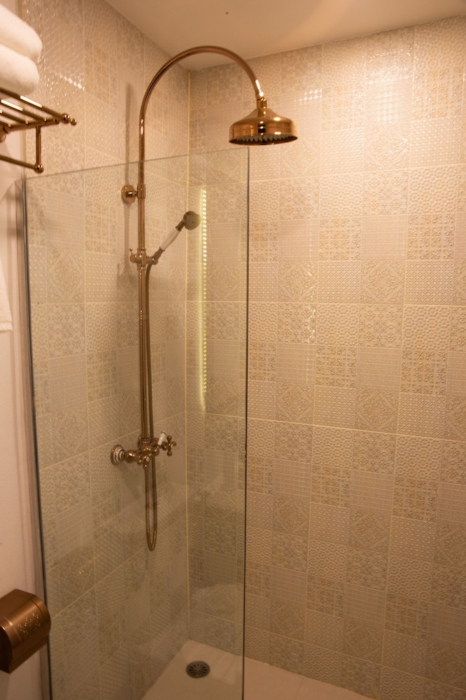 Elliebum Boutique Hotel 55/57