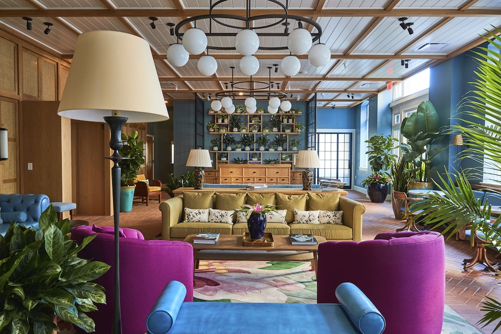 The Drayton Hotel Savannah, Curio Collection by Hilton 28/51