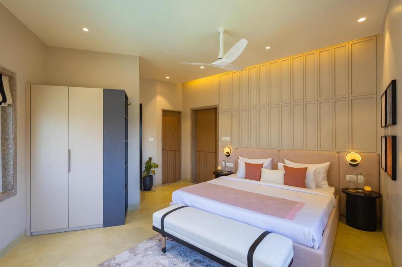 ELIVAAS Shourya Viola 3 BHK Villa with Pvt Pool & Garden 7/19