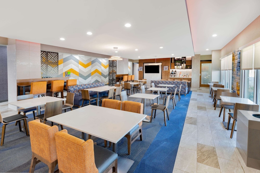 La Quinta Inn Suites By Wyndham Fort Stockton Northeast 41/62