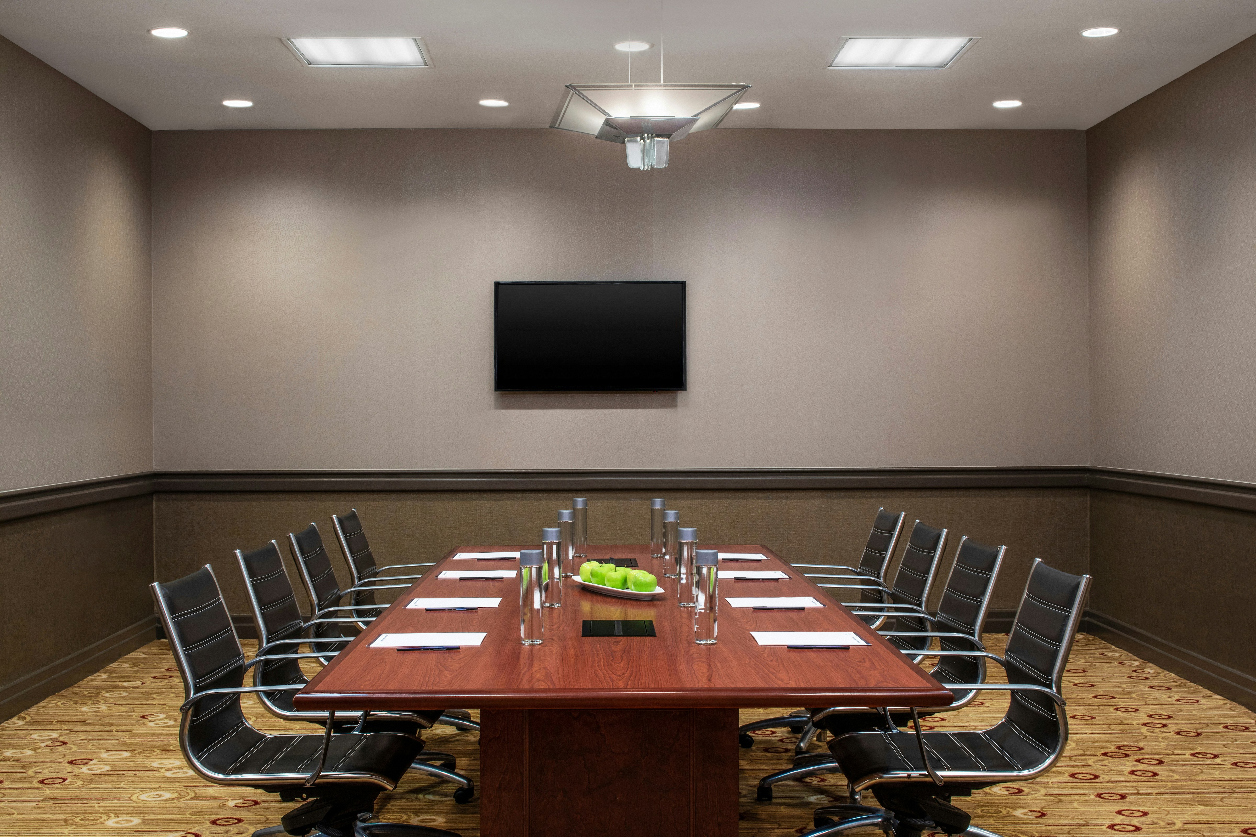 DoubleTree by Hilton Hotel Newark Airport 50/68