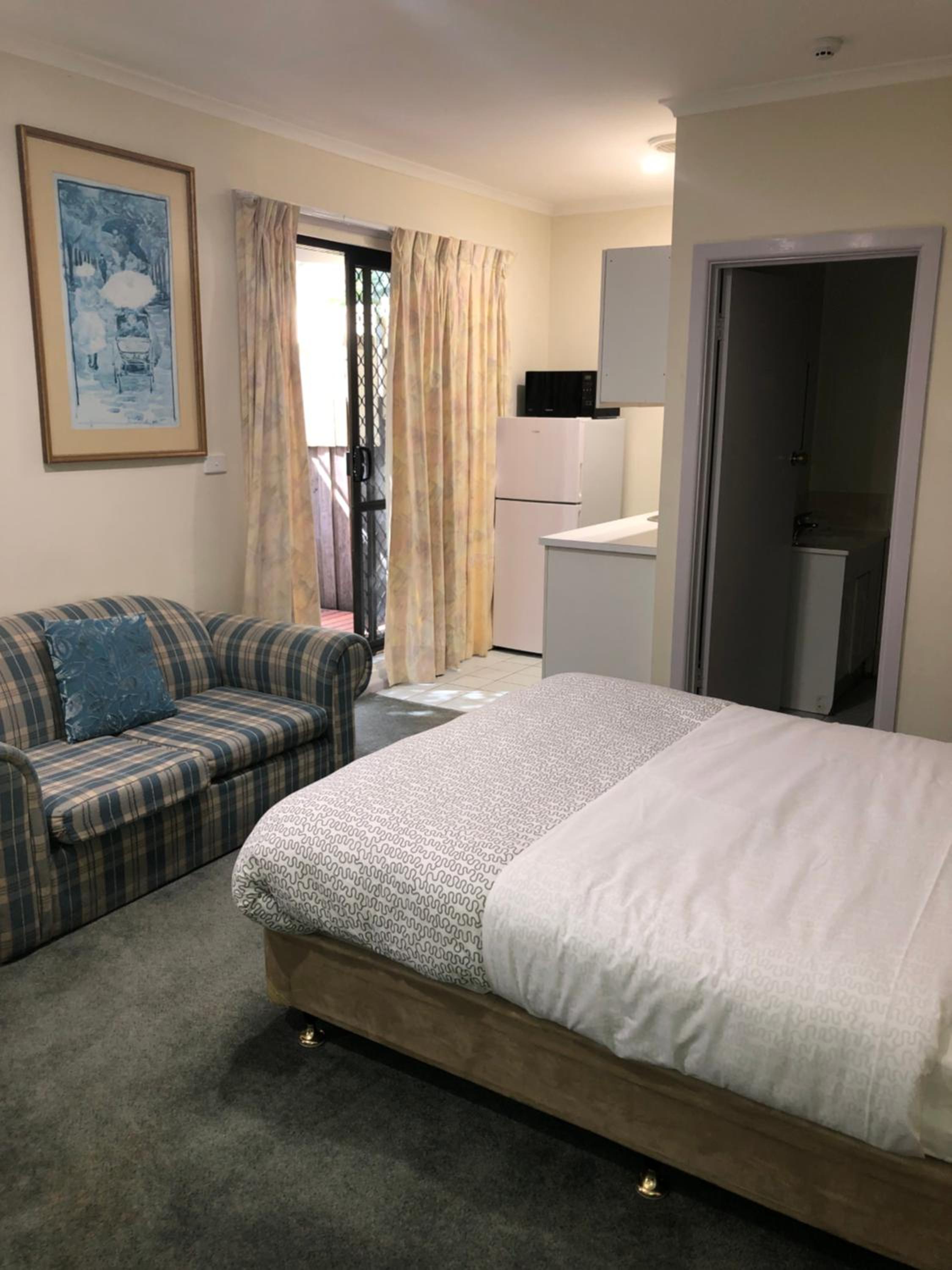 Evancourt Motel 6/29