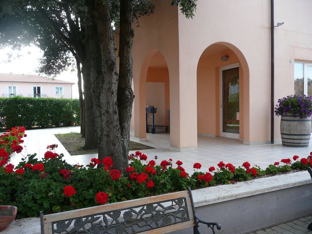 Varo Village Hotel 5/39