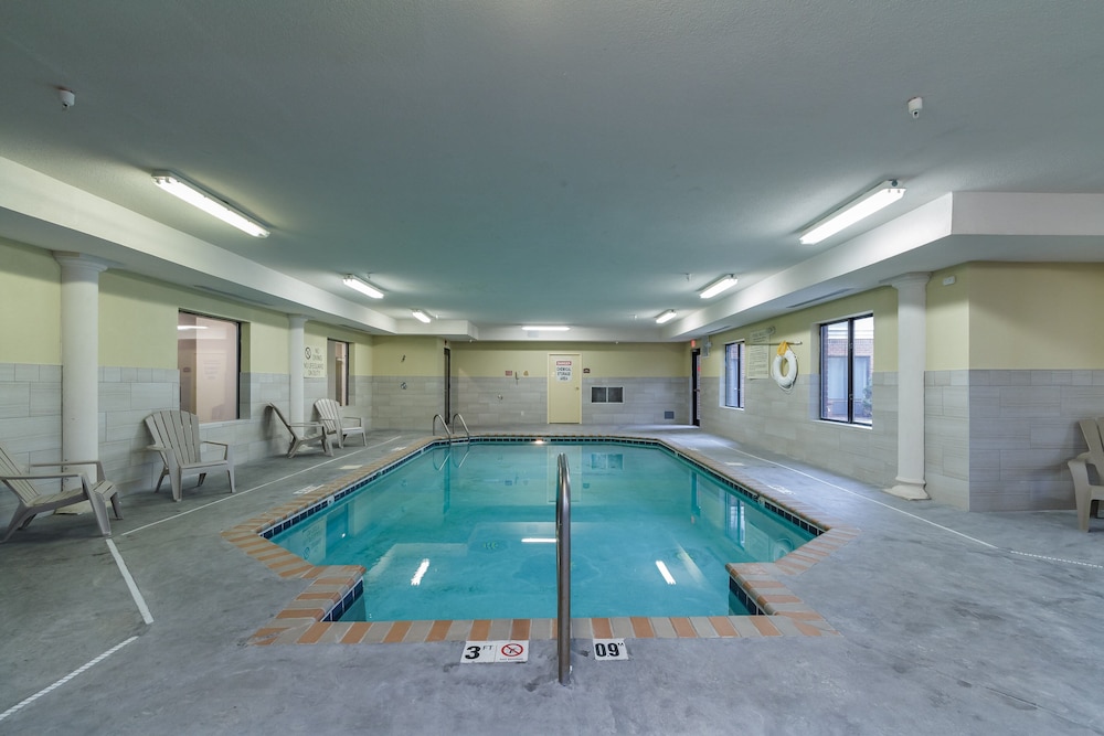 swimming pool spa
