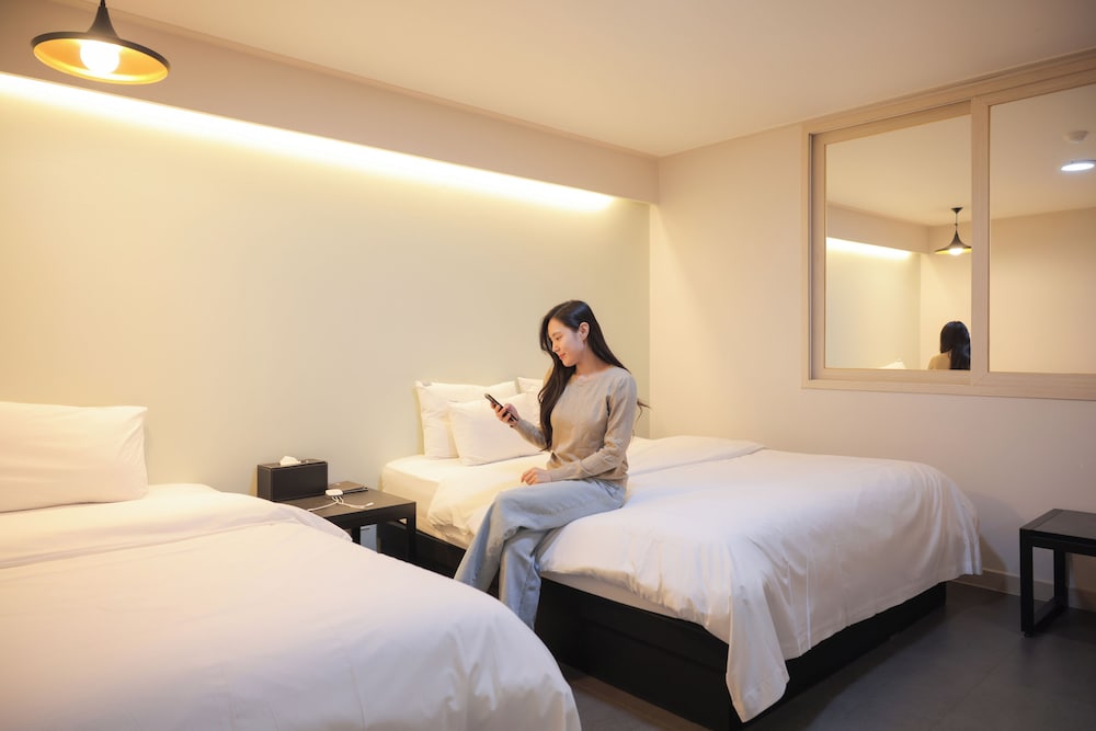 Vip Hotel Mok-Po 35/59