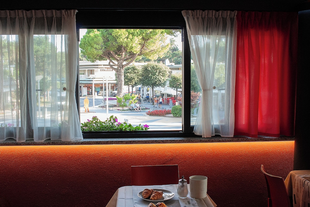 Hotel Savoia 47/62