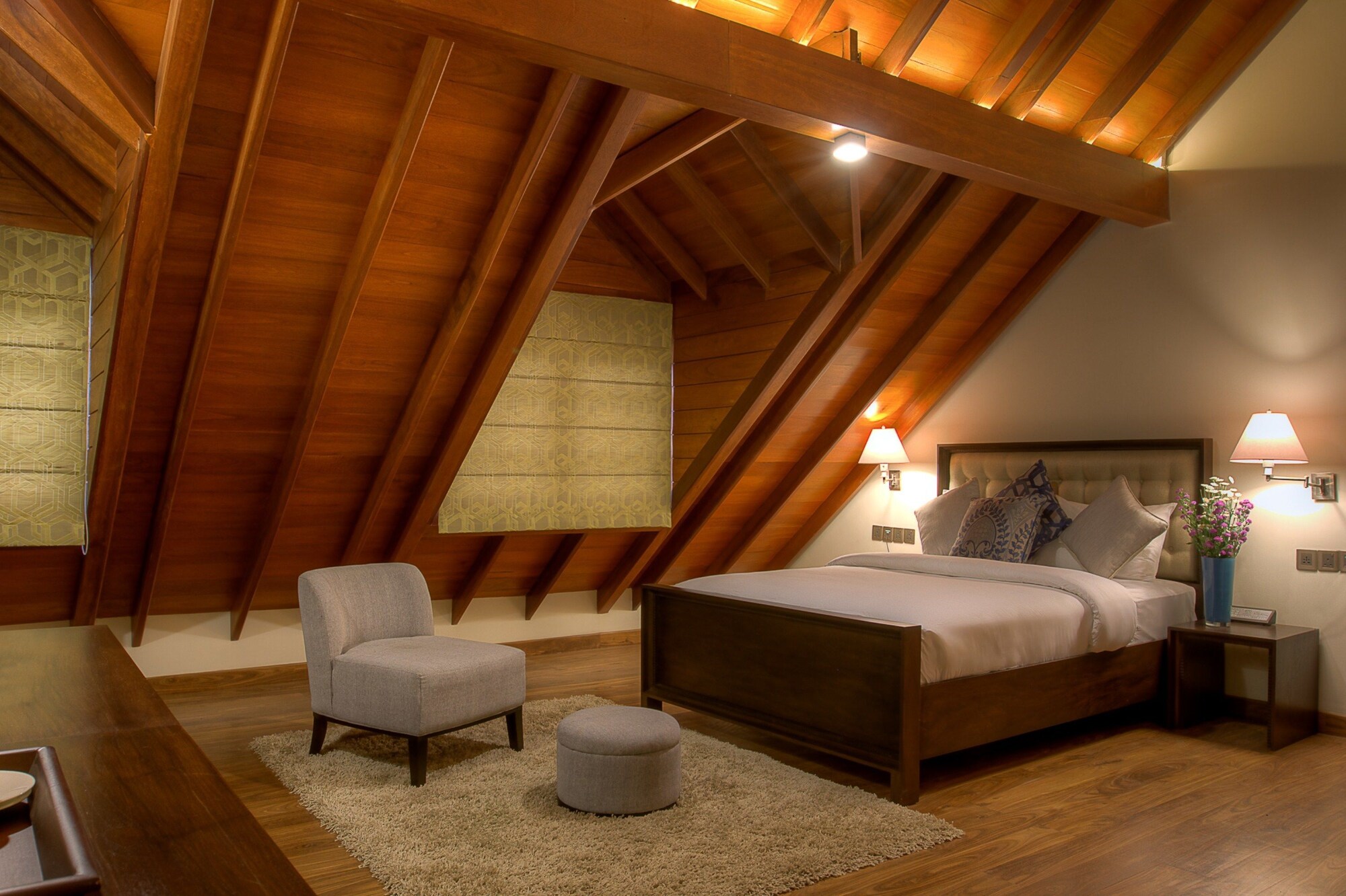 ESTATE VIEW, ATTIC