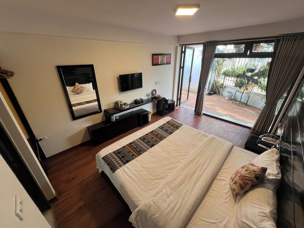 SUPERIOR, DOUBLE BED