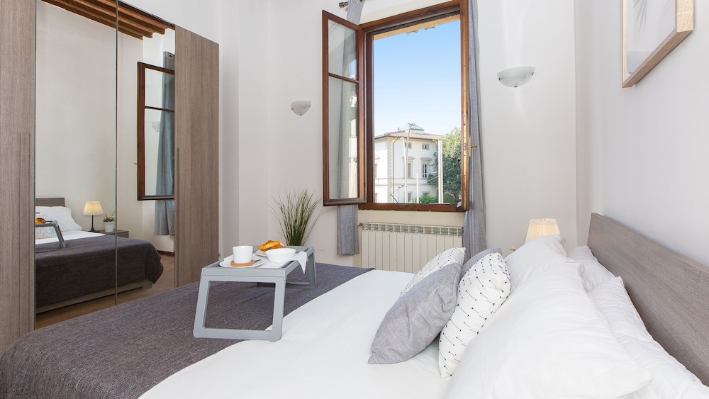 Rental In Rome Rosselli Palace Deluxe 3 Apartment 19/50