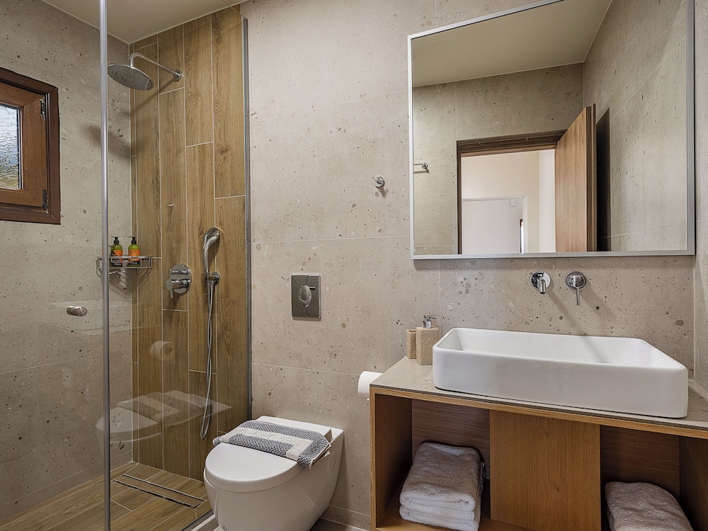 Casa D Irene Deluxe Hotel 46/50