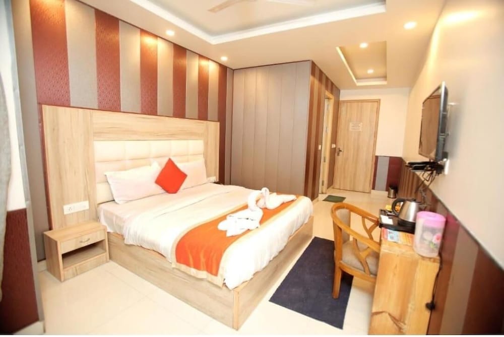 Airport Hotel Mahal 18/50