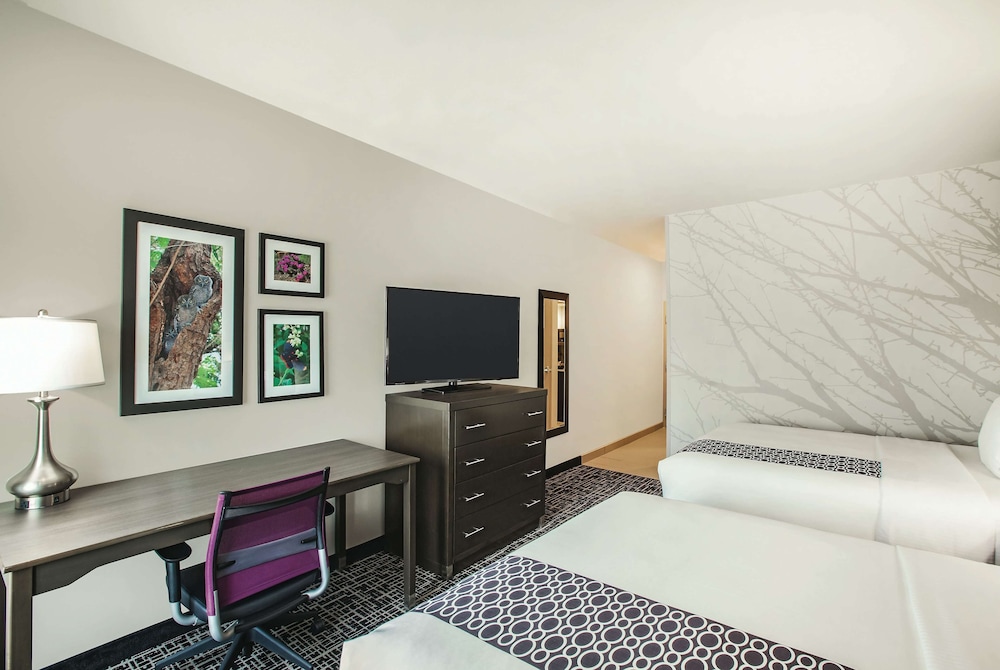 La Quinta Inn Suites By Wyndham Mcallen La Plaza Mall 22/62