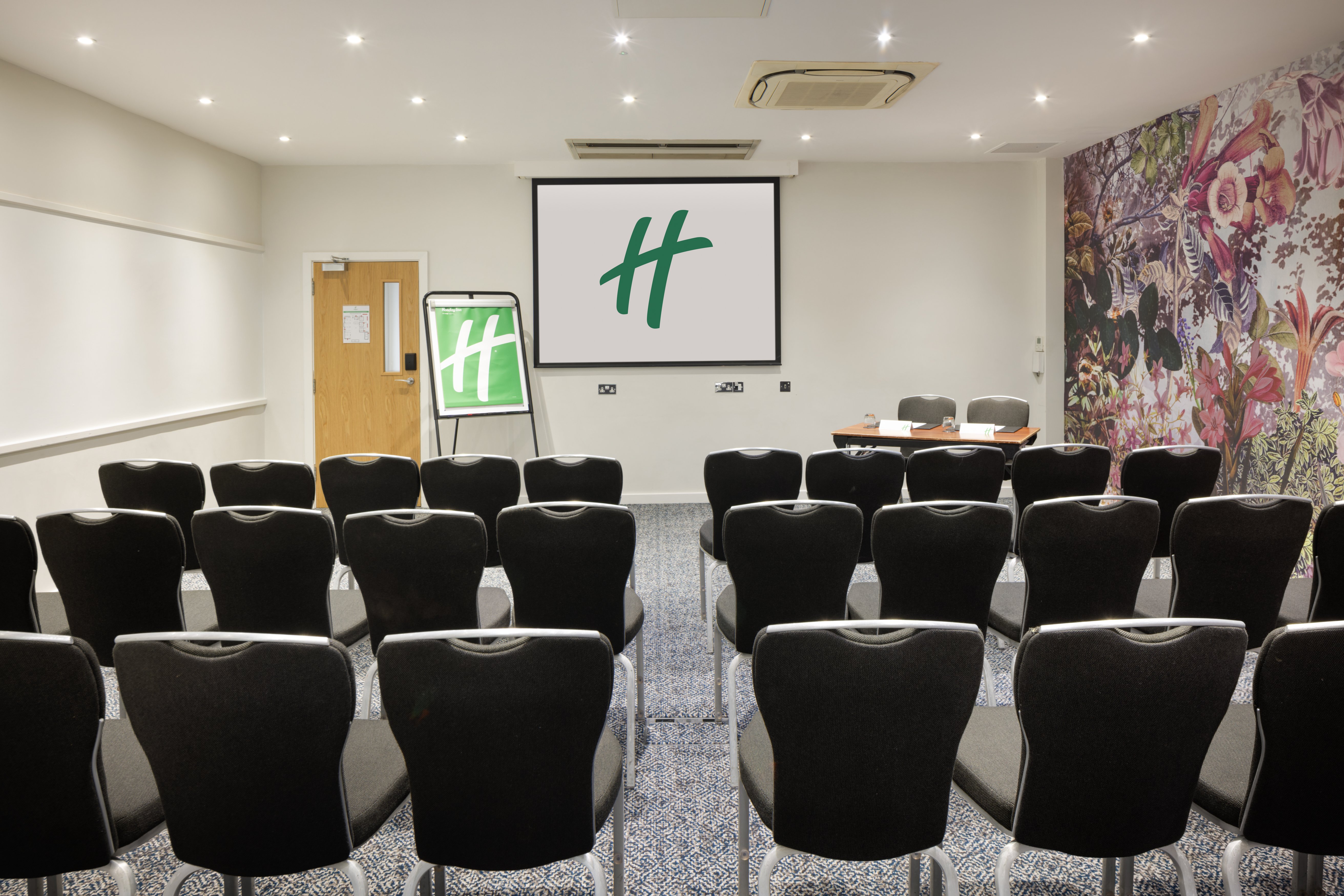 Holiday Inn South Normanton M1 Jct 28 70/83