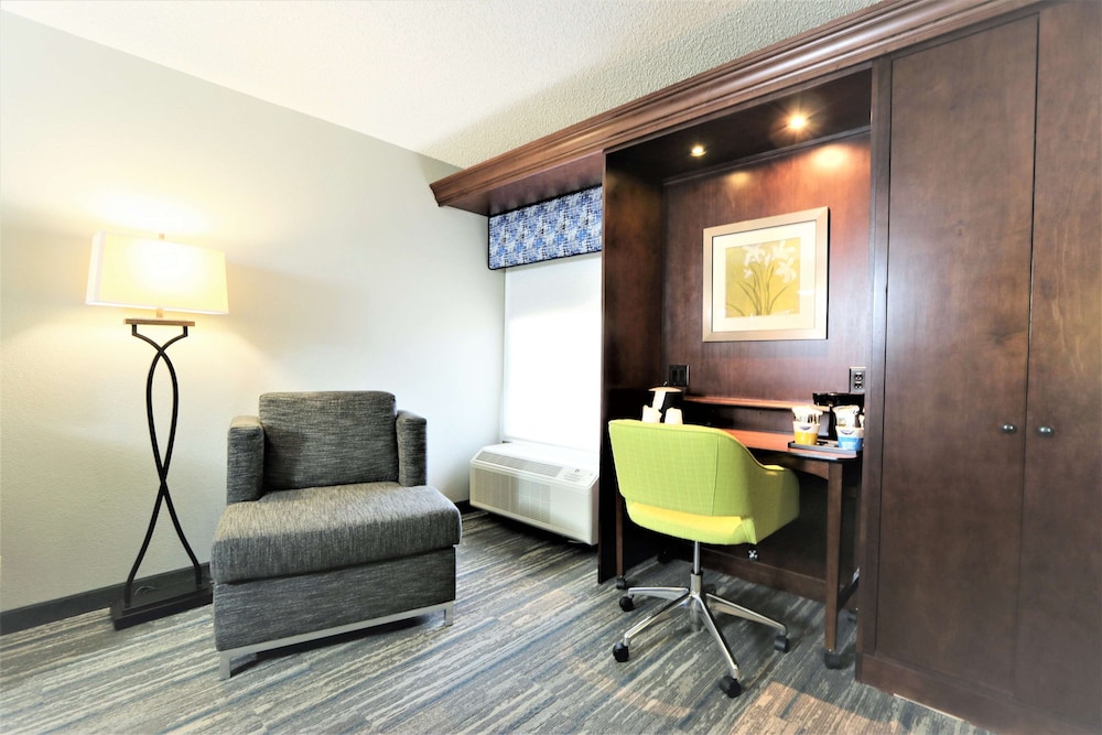Hampton Inn Atlanta NW Cumberland 31/43