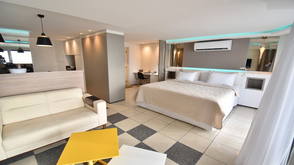 Iate Plaza Hotel 19/50