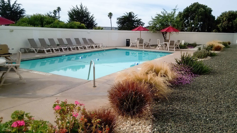 Motel6 San Simeon, CA - Hearst Castle Area 34/63