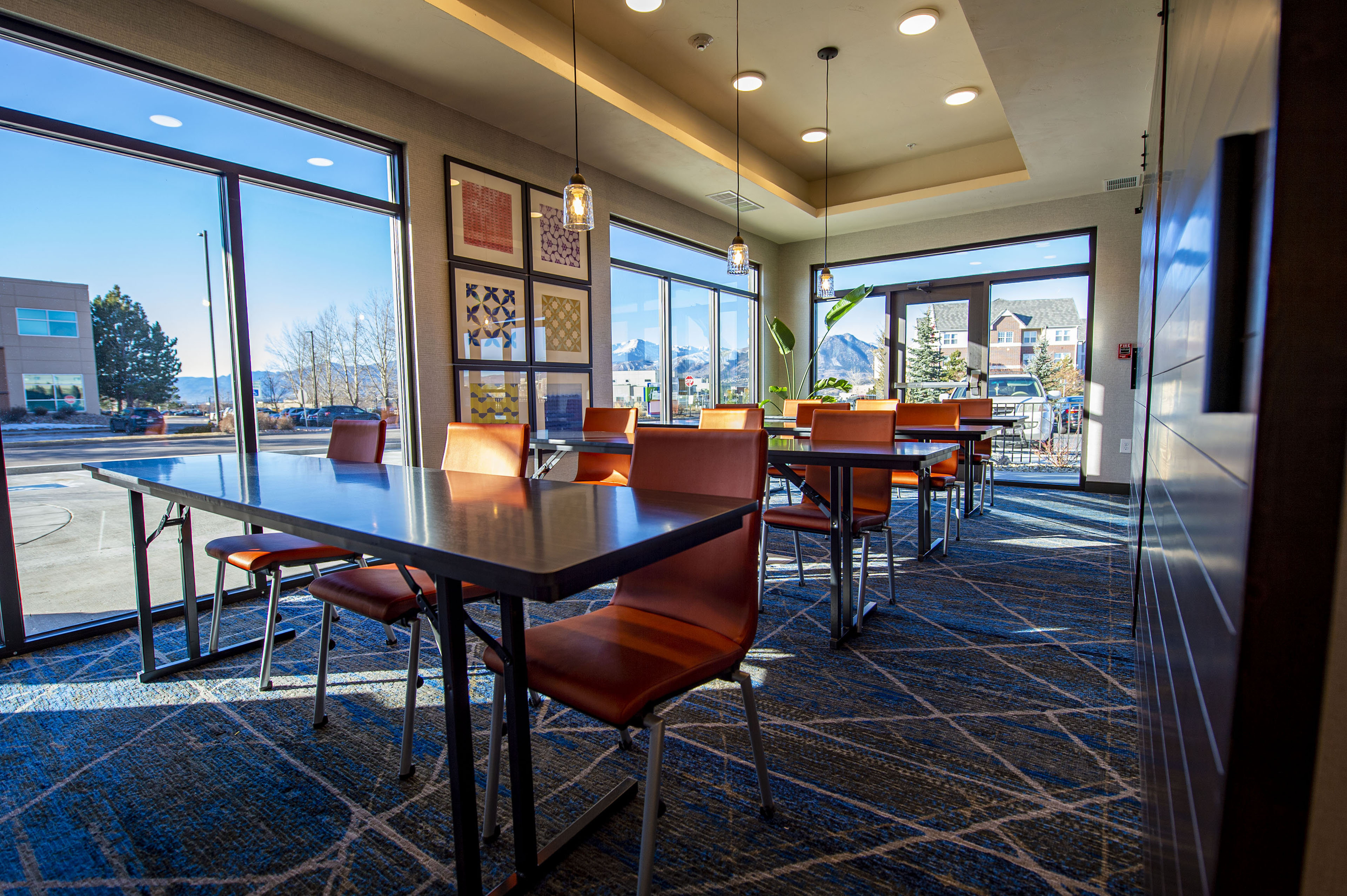 Holiday Inn Express Suites Colorado Springs Afa Northgate 45/56