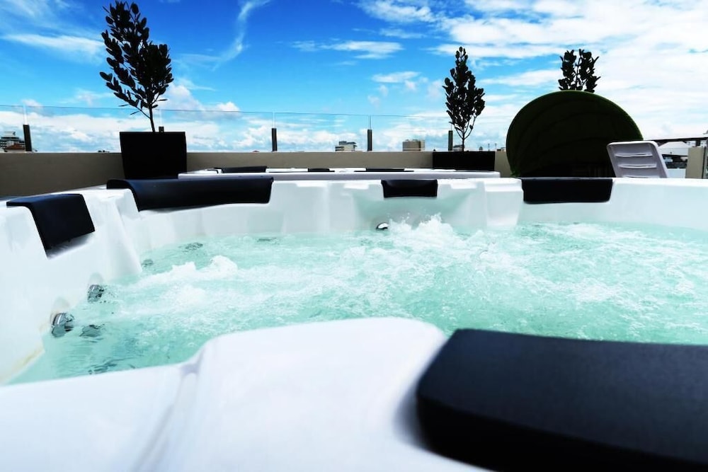 LE DREAM BOUTIQUE HOTEL 38/39