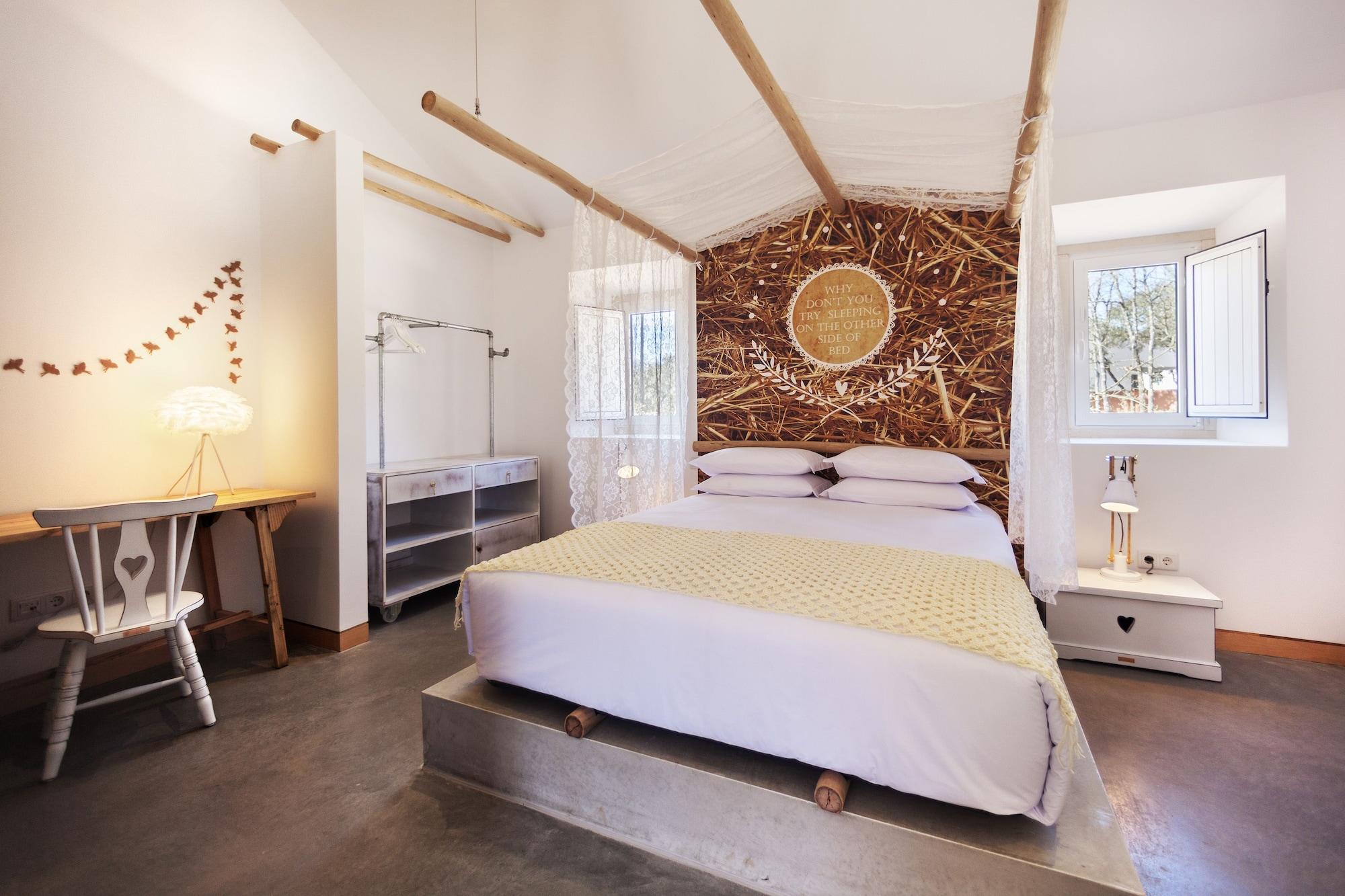 Charming, Suite