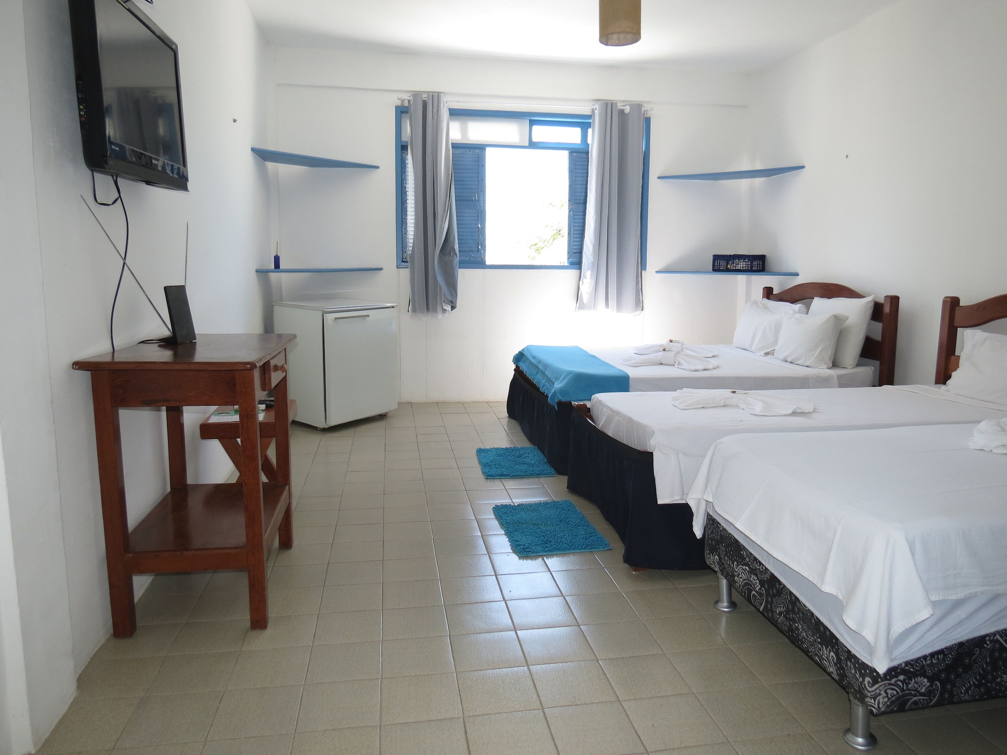 Master, Suite, Quadruple, Double and Twin Beds، La Suite Praia 3/10