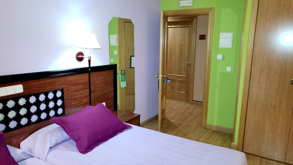 Hotel Cabanas 17/45
